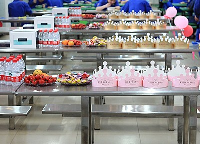 “奋斗九游网站入口，感恩有您”员工集体生日会